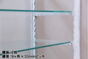 アンティーク家具　和製アンティーク　シャビーな風合いのペイントがおしゃれなガラスケース(ショーケース、陳列棚、飾り棚)(R-038123)