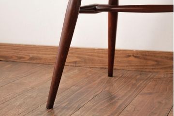 ヴィンテージ家具　イギリスビンテージ　ERCOL(アーコール)　ゴールドスミス　落ち着いた色味のチェア (ダイニングチェア、椅子)(R-038126)