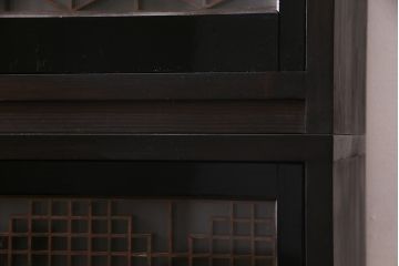 ラフジュ工房オリジナル　アンティーク古建具リメイク　すりガラス入り　組子模様が美しい重ね戸棚(書院戸、収納棚、キャビネット)(R-038131)