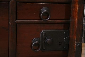 アンティーク家具　古民具・骨董　総ケヤキ材　江戸明治期　重厚な佇まいが魅力の船箪笥(舟箪笥、掛硯型、懸硯型、小引き出し)(R-038132)