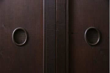 アンティーク建具　明治大正期　渋い色味が魅力のシンプルな板戸2枚セット(建具、帯戸、引き戸)(R-038135)