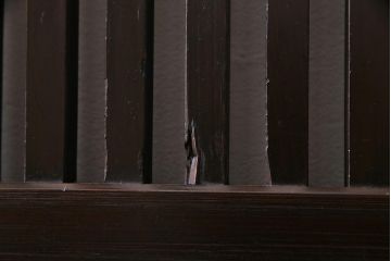 アンティーク建具　幅広サイズで存在感抜群の格子帯戸2枚セット(建具、引き戸)(R-038136)