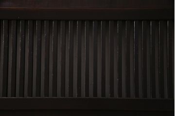 アンティーク建具　幅広サイズで存在感抜群の格子帯戸2枚セット(建具、引き戸)(R-038137)