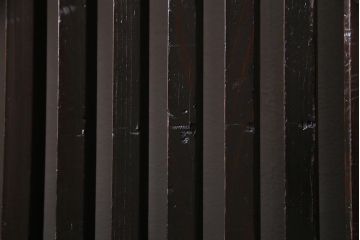 アンティーク建具　幅広サイズで存在感抜群の格子帯戸2枚セット(建具、引き戸)(R-038137)