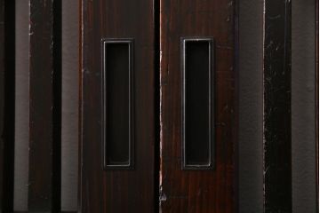 アンティーク建具　幅広サイズで存在感抜群の格子帯戸2枚セット(建具、引き戸)(R-038137)