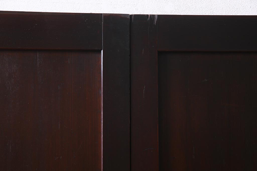 アンティーク建具　和製アンティーク　まっすぐな木目が美しい明治大正期の板戸(引き戸、建具)2枚セット(R-038138)