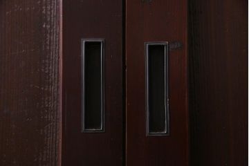 アンティーク建具　和製アンティーク　まっすぐな木目が美しい明治大正期の板戸(引き戸、建具)2枚セット(R-038138)