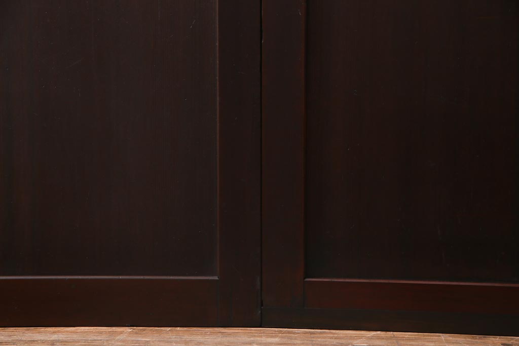 アンティーク建具　和製アンティーク　まっすぐな木目が美しい明治大正期の板戸(引き戸、建具)2枚セット(R-038138)