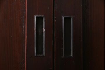 アンティーク建具　和製アンティーク　まっすぐな木目が美しい明治大正期の板戸(引き戸、建具)2枚セット(R-038138)