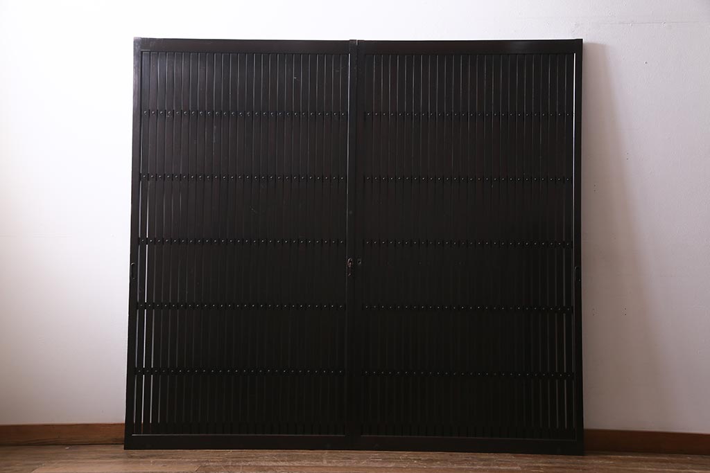 アンティーク建具　和製アンティーク　和の風情あふれる平格子戸2枚セット　(R-038139)