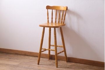 ヴィンテージ家具　イギリスビンテージ　スタイリッシュなデザインが目を引くハイチェア(バーチェア、椅子)(R-038141)