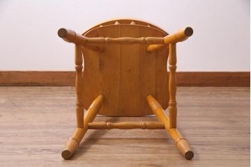 ヴィンテージ家具　イギリスビンテージ　スタイリッシュなデザインが目を引くハイチェア(バーチェア、椅子)(R-038141)
