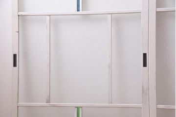 アンティーク建具　フレンチスタイルにもぴったり　色ガラスがポイントのペイントガラス戸3枚セット　(R-038143)