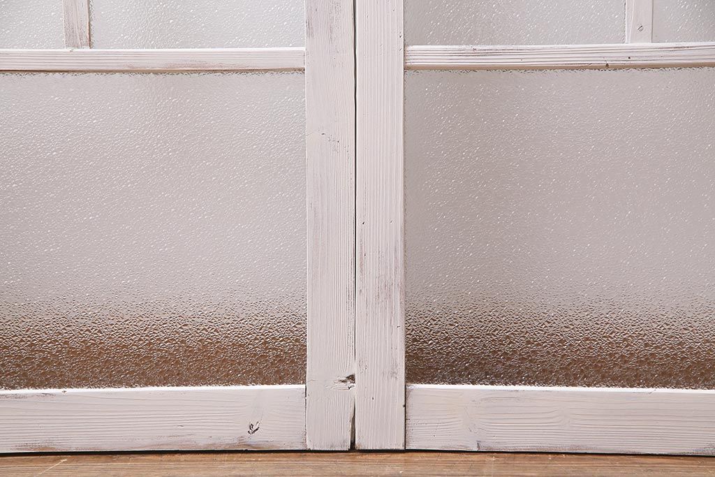 アンティーク建具　フレンチスタイルにもぴったり　色ガラスがポイントのペイントガラス戸3枚セット　(R-038143)