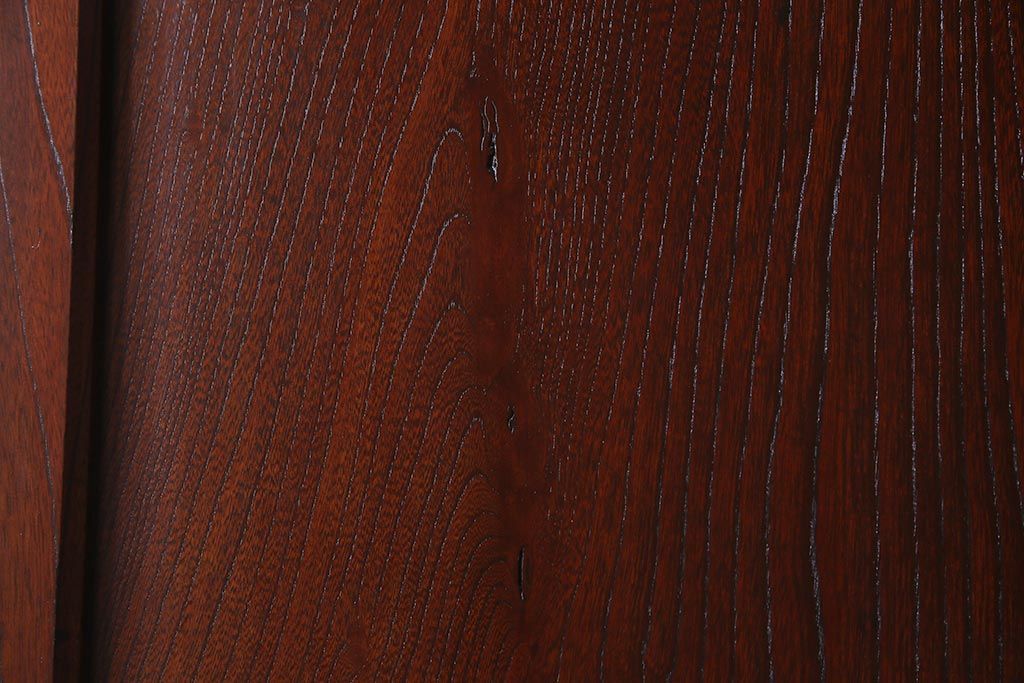 アンティーク建具　明治大正期　総ケヤキ材一枚板・漆塗り　赤みを帯びた木肌が魅力の蔵戸(建具、引き戸、玄関戸)(R-038144)