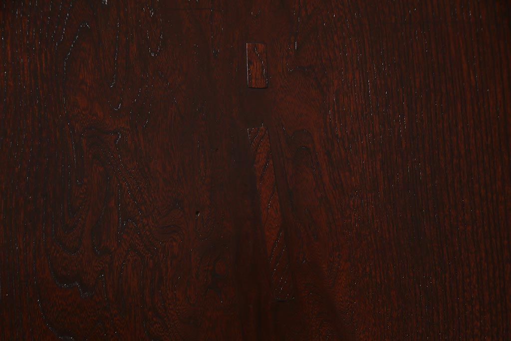 アンティーク建具　明治大正期　総ケヤキ材一枚板・漆塗り　赤みを帯びた木肌が魅力の蔵戸(建具、引き戸、玄関戸)(R-038144)