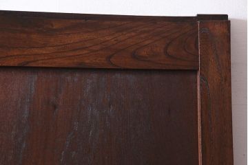 アンティーク建具　明治大正期　総ケヤキ材一枚板・漆塗り　赤みを帯びた木肌が魅力の蔵戸(建具、引き戸、玄関戸)(R-038144)