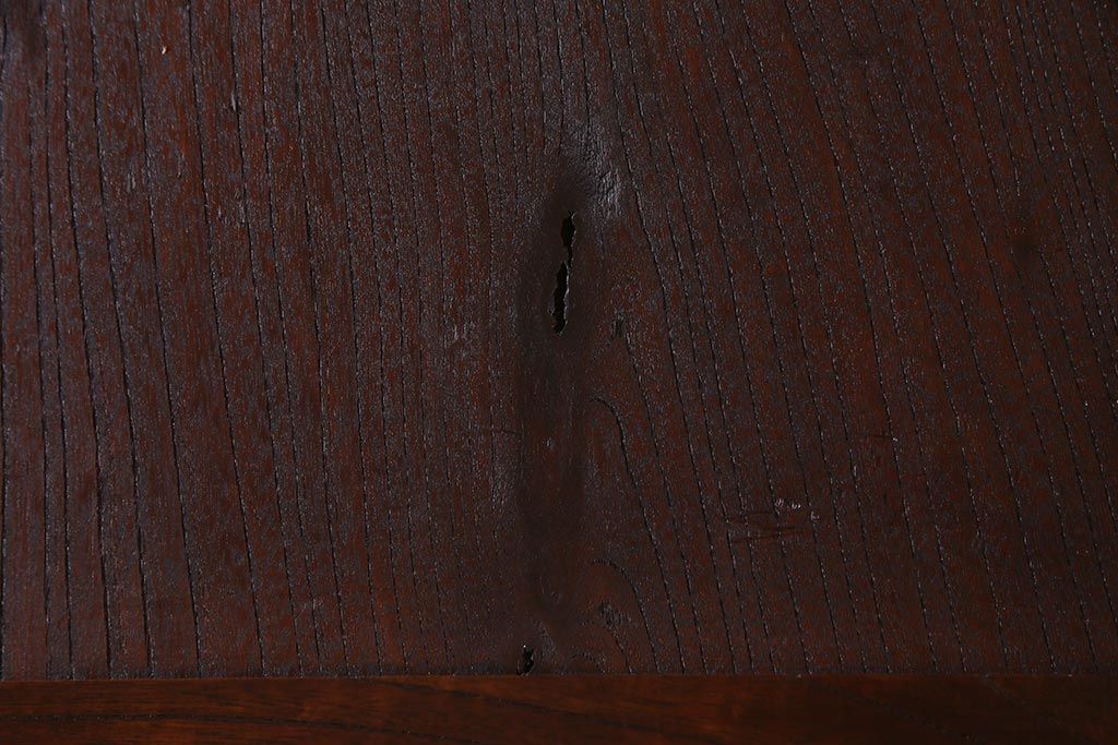 アンティーク建具　明治大正期　総ケヤキ材一枚板・漆塗り　赤みを帯びた木肌が魅力の蔵戸(建具、引き戸、玄関戸)(R-038144)