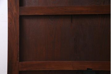 アンティーク建具　明治大正期　総ケヤキ材一枚板・漆塗り　赤みを帯びた木肌が魅力の蔵戸(建具、引き戸、玄関戸)(R-038144)