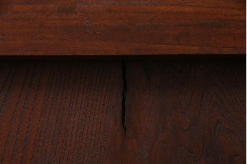 アンティーク建具　明治大正期　総ケヤキ材一枚板・漆塗り　赤みを帯びた木肌が魅力の蔵戸(建具、引き戸、玄関戸)(R-038144)