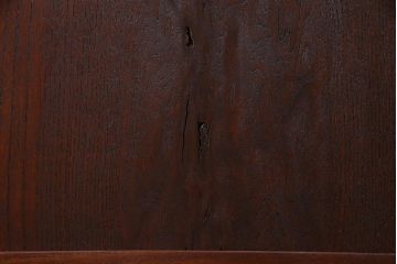 アンティーク建具　明治大正期　総ケヤキ材一枚板・漆塗り　赤みを帯びた木肌が魅力の蔵戸(建具、引き戸、玄関戸)(R-038144)