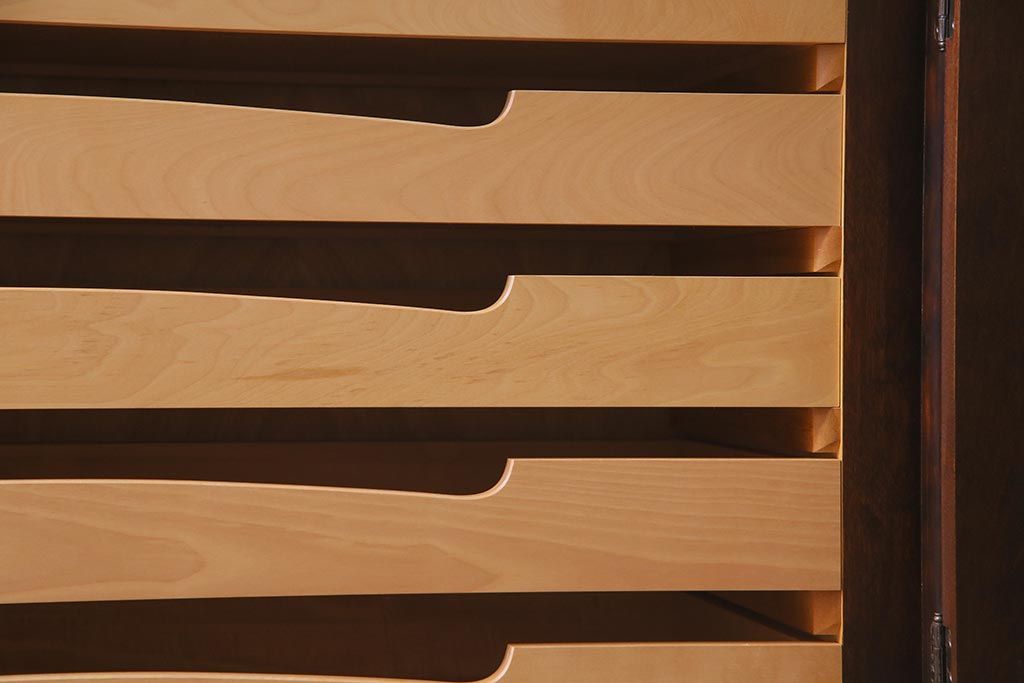 中古　北海道民芸家具　リメイク　テレビ台　洗練された雰囲気の2wayリビングボード(衣装箪笥、収納棚)(R-038146)