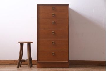 ヴィンテージ家具　北欧ビンテージ　G-PLAN(ジープラン)　チーク材　ゴールドカラーの取っ手がお洒落なサイドチェスト(チェスト、引き出し)(R-038152)