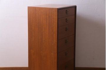 ヴィンテージ家具　北欧ビンテージ　G-PLAN(ジープラン)　チーク材　ゴールドカラーの取っ手がお洒落なサイドチェスト(チェスト、引き出し)(R-038152)