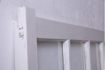 アンティーク建具  ペイント  すりガラス　爽やかなホワイトカラーのガラス戸1枚(引き戸)(R-038154)