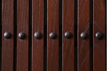 和製アンティーク　明治大正期　総ケヤキ材　重厚かつ上品な佇まいの松本蔵戸(建具、引き戸、玄関戸)(R-038156)