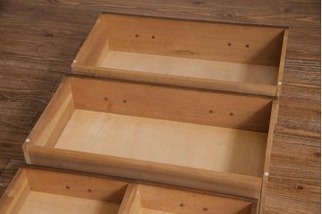 ヴィンテージ家具　ビンテージ　ナラ材　上手物　気品あふれる佇まいのカップボード(収納棚、飾り棚)(R-038157)