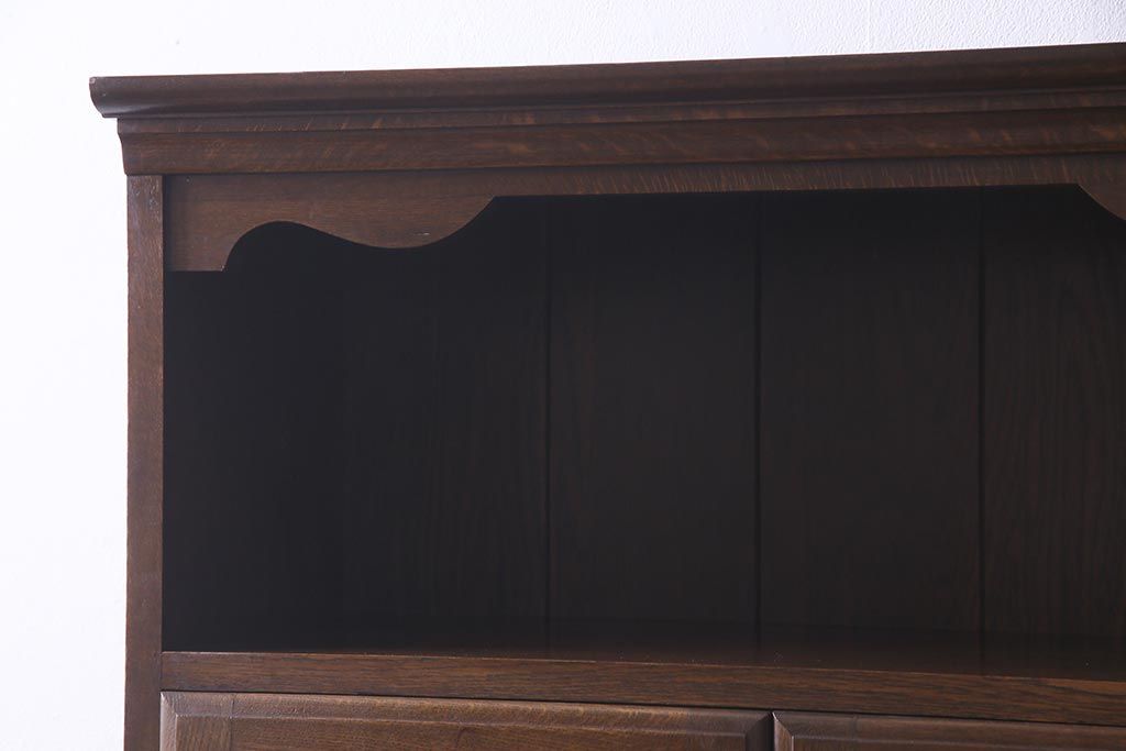 ヴィンテージ家具　ビンテージ　ナラ材　上手物　気品あふれる佇まいのカップボード(収納棚、飾り棚)(R-038157)