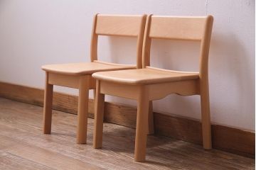 中古　飛騨産業　キツツキ　KF204B　ビーチ材　キッズスタッキングチェア2脚セット(子供椅子、キッズチェア)(R-038170)