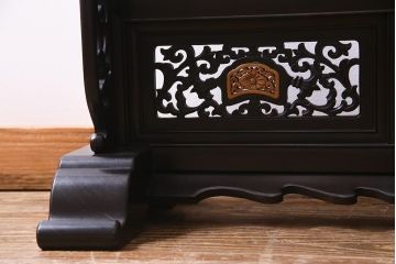 アンティーク家具　黒檀(コクタン)材　漆塗り　透かし彫りが目を引く衝立(パーテーション、仕切り)(R-038177)