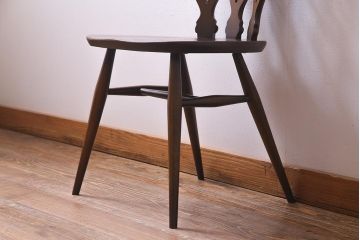 ヴィンテージ家具　イギリスビンテージ　ERCOL(アーコール)　素朴で愛らしいシスルバックチェア(ダイニングチェア、椅子)(R-038179)
