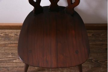 ヴィンテージ家具　イギリスビンテージ　ERCOL(アーコール)　上品な佇まいのシスルバックチェア(ダイニングチェア、椅子)(R-038181)