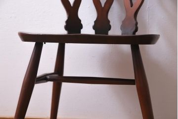 ヴィンテージ家具　イギリスビンテージ　ERCOL(アーコール)　上品な佇まいのシスルバックチェア(ダイニングチェア、椅子)(R-038181)