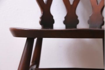 ヴィンテージ家具　イギリスビンテージ　ERCOL(アーコール)　上品な佇まいのシスルバックチェア(ダイニングチェア、椅子)(R-038181)