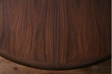 ヴィンテージ家具　北欧ビンテージ　デンマーク製　チーク材・ローズウッド材　上品なラウンドテーブル(ダイニングテーブル)(R-038185)