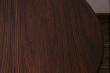 ヴィンテージ家具　北欧ビンテージ　デンマーク製　チーク材・ローズウッド材　上品なラウンドテーブル(ダイニングテーブル)(R-038185)