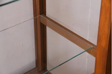 レトロ家具　昭和初期　ヒノキ材　柔らかな木の風合いが魅力のガラスケース(ショーケース、陳列棚)(R-038186)