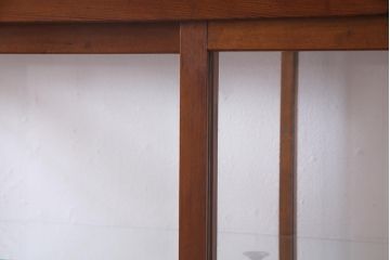 レトロ家具　昭和初期　ヒノキ材　柔らかな木の風合いが魅力のガラスケース(ショーケース、陳列棚)(R-038186)
