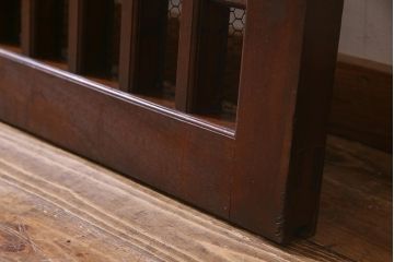 アンティーク建具　明治大正期　亀甲金網　細かなマス目が目を惹く珍しいサイズの格子蔵戸(きつね格子、狐格子、建具、引き戸、玄関戸)(R-038187)