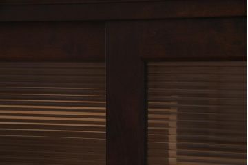 中古　リメイク　北海道民芸家具　モールガラスが入ったローボード(テレビ台、収納棚、サイドボード)(R-038188)