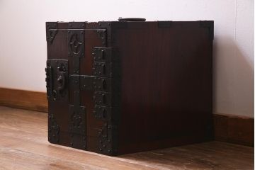 アンティーク家具　古民具・骨董　三方ケヤキ材　江戸明治期　味わい深い佇まいの船箪笥(舟箪笥、掛硯型、懸硯型、小引き出し)