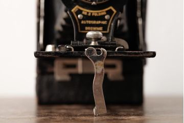 アンティーク雑貨　Kodak(イーストマンコダック)　NO.2 BROWNIE(ブローニー)　クラシックカメラ(蛇腹カメラ)(R-038192)