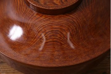 アンティーク雑貨　和製アンティーク　総ケヤキ材　漆塗りが美しい菓子入れ(菓子器)(R-038193)