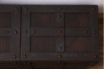 アンティーク雑貨　民芸家具　総ケヤキ材　重厚な雰囲気が魅力的な収納箱(銭箱、千両箱)(R-038197)