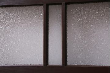 アンティーク建具　和製アンティーク　ダイヤ・結霜ガラス　レトロなガラス入りの格子戸2枚セット(ガラス帯戸、引き戸、建具)(R-038198)