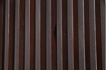 アンティーク建具　和製アンティーク　ダイヤ・結霜ガラス　レトロなガラス入りの格子戸2枚セット(ガラス帯戸、引き戸、建具)(R-038198)